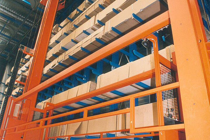 automatic warehouse, stacker crane