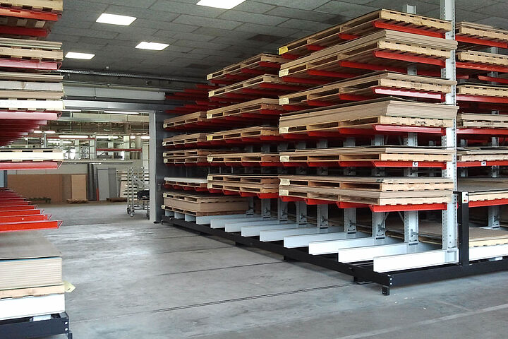 mobile cantilever racking