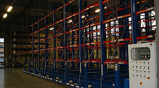 mobile cantilever racking system