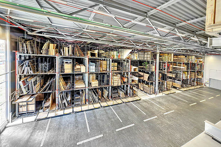 mobile racking systems for scenery storage and long loads