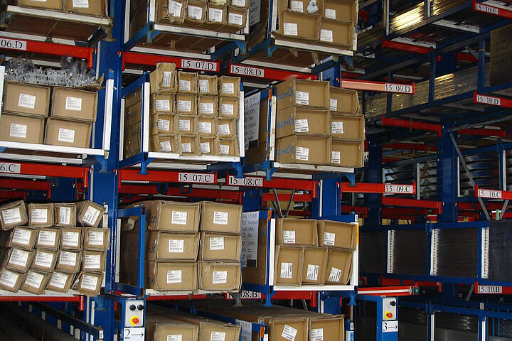 mobile cantilever racking