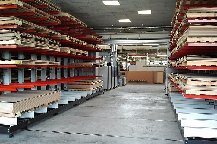 mobile cantilever racking